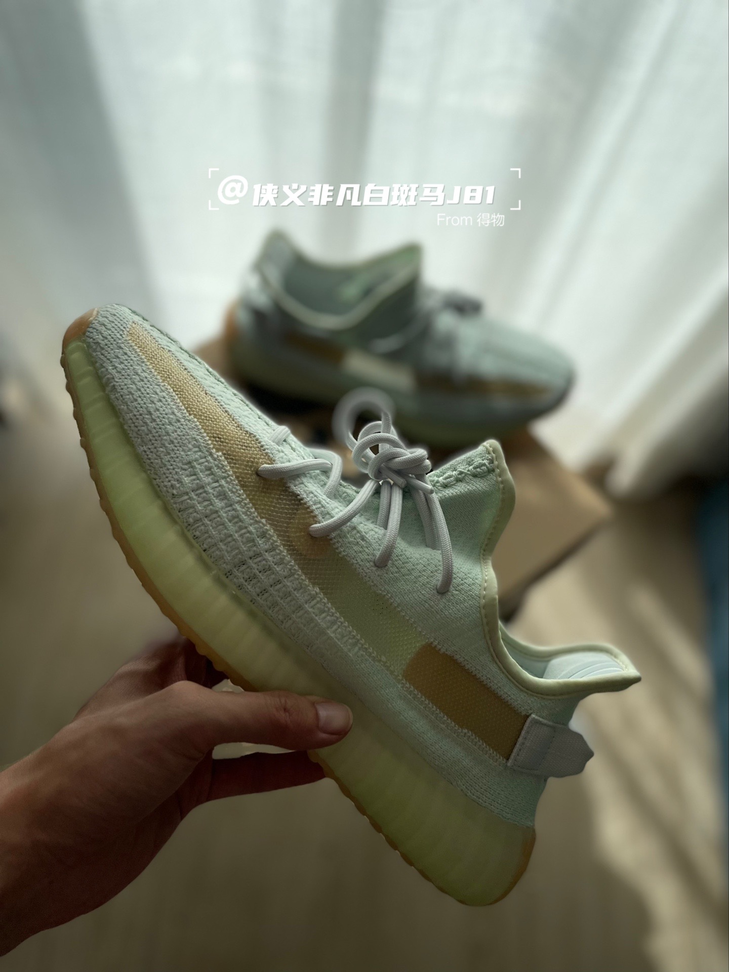 Yeezy 350 亚洲限定亚麻鞋款，2022潮流新宠的独特魅力