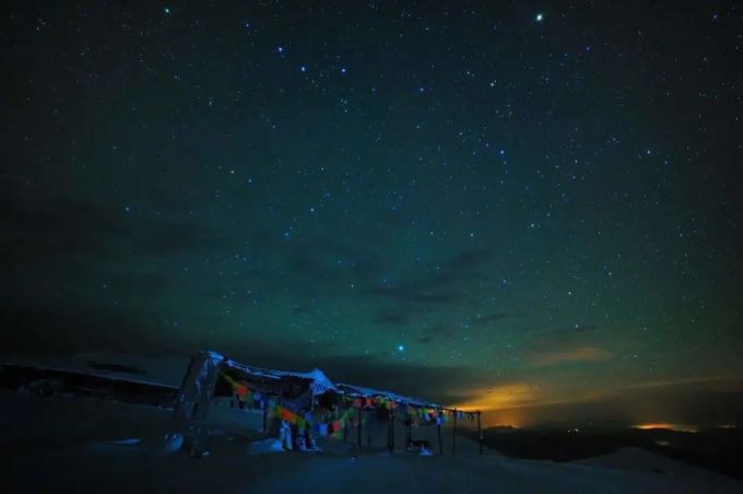 国产无人区二卡三卡四卡不见星空免费版国产无人区，探索二卡三卡四卡技术下的星空之旅-第3张图片