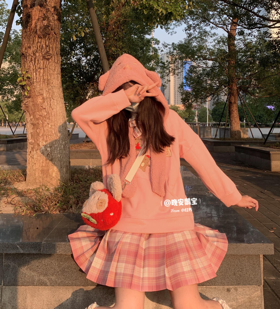 jk服装粉色探索COS文化中的粉色JK制服与白内之谜