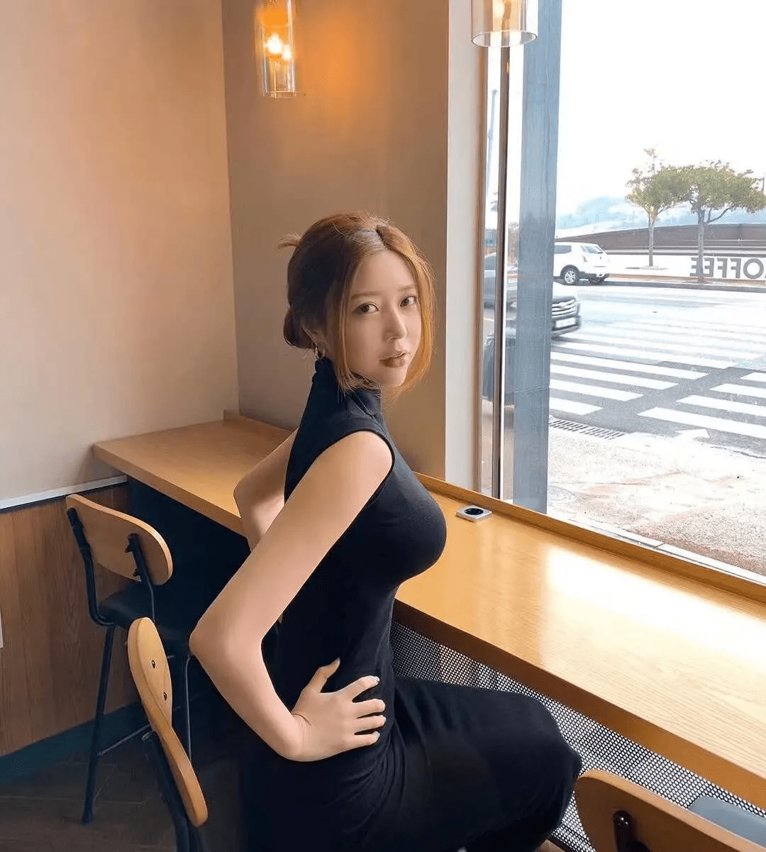 韩国女主播朴妮唛艳韩国女主播朴妮唛，艳丽风采的魅力展现-第2张图片