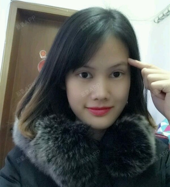 同桌课堂意外之举，奶露的分享与玩乐-第3张图片