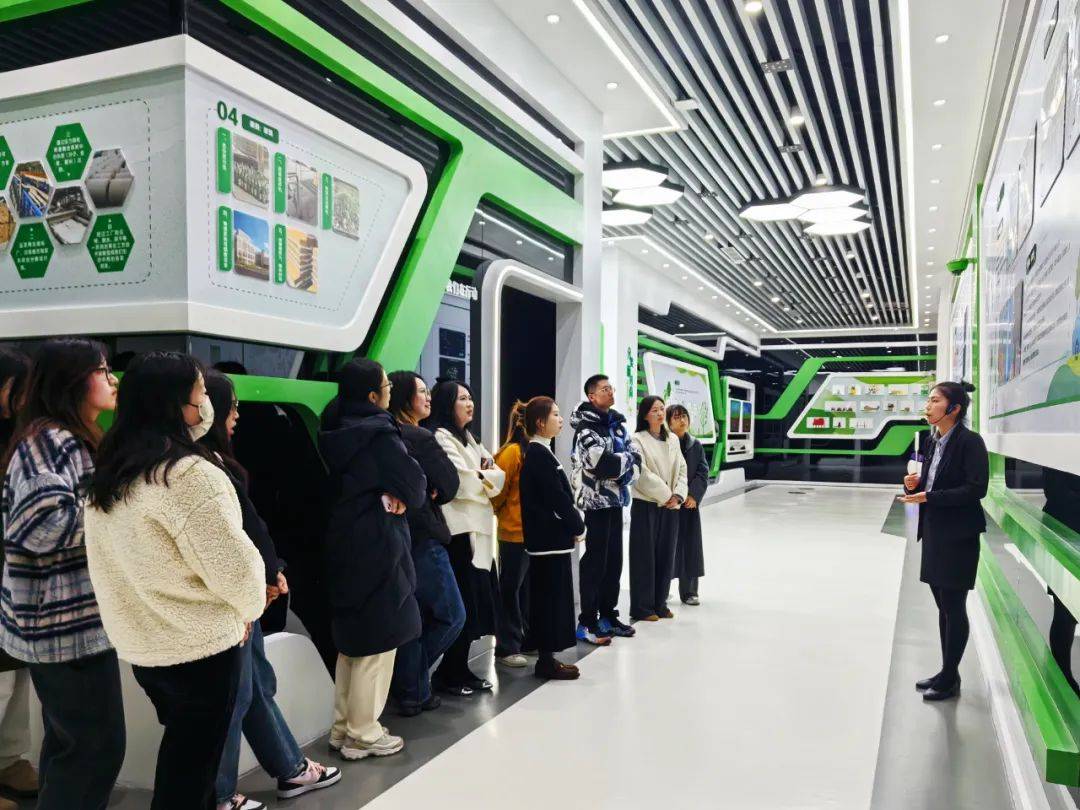 探索网络世界的奇妙之旅 - 深入解析www.黄色免费-第1张图片