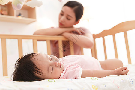 妈妈假装睡觉妈妈假装睡觉的温馨日常-第2张图片