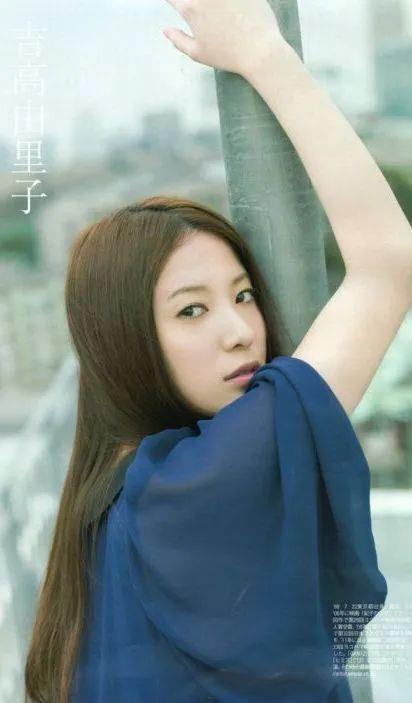 人妻第一部作品破CHU人妻第一部作品破CHU的探索与成长-第1张图片
