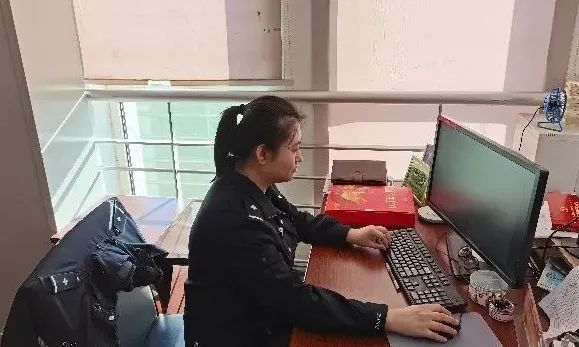 张津瑜警察网的节目张津瑜与警察网的紧密联系-第1张图片