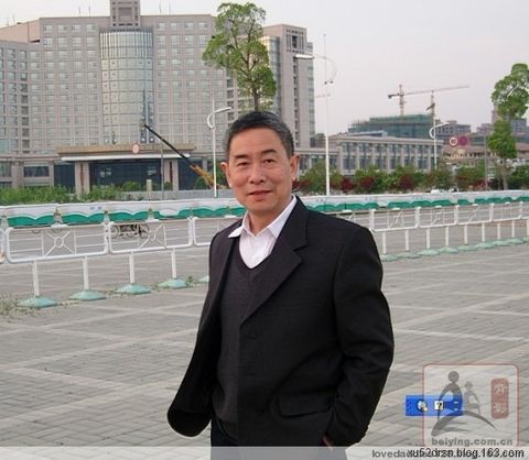 251314恋老头的微博微博恋老男图片现象的深度解析-第1张图片