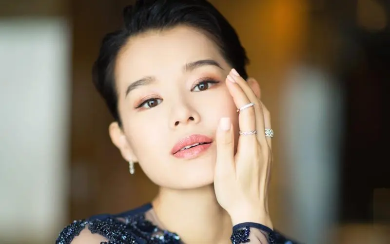 色婷婷与激婷婷的五月之恋，小蛇的深情-第1张图片