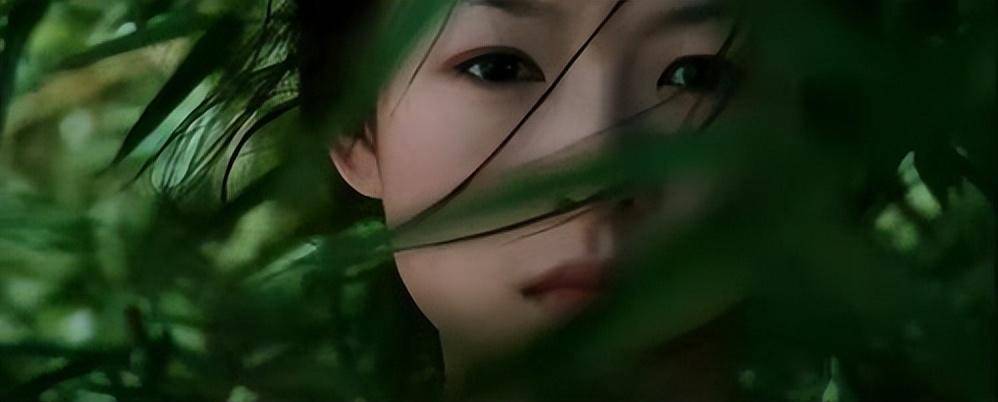 肉版浪妇小龙女，传统与现代交织的复杂形象