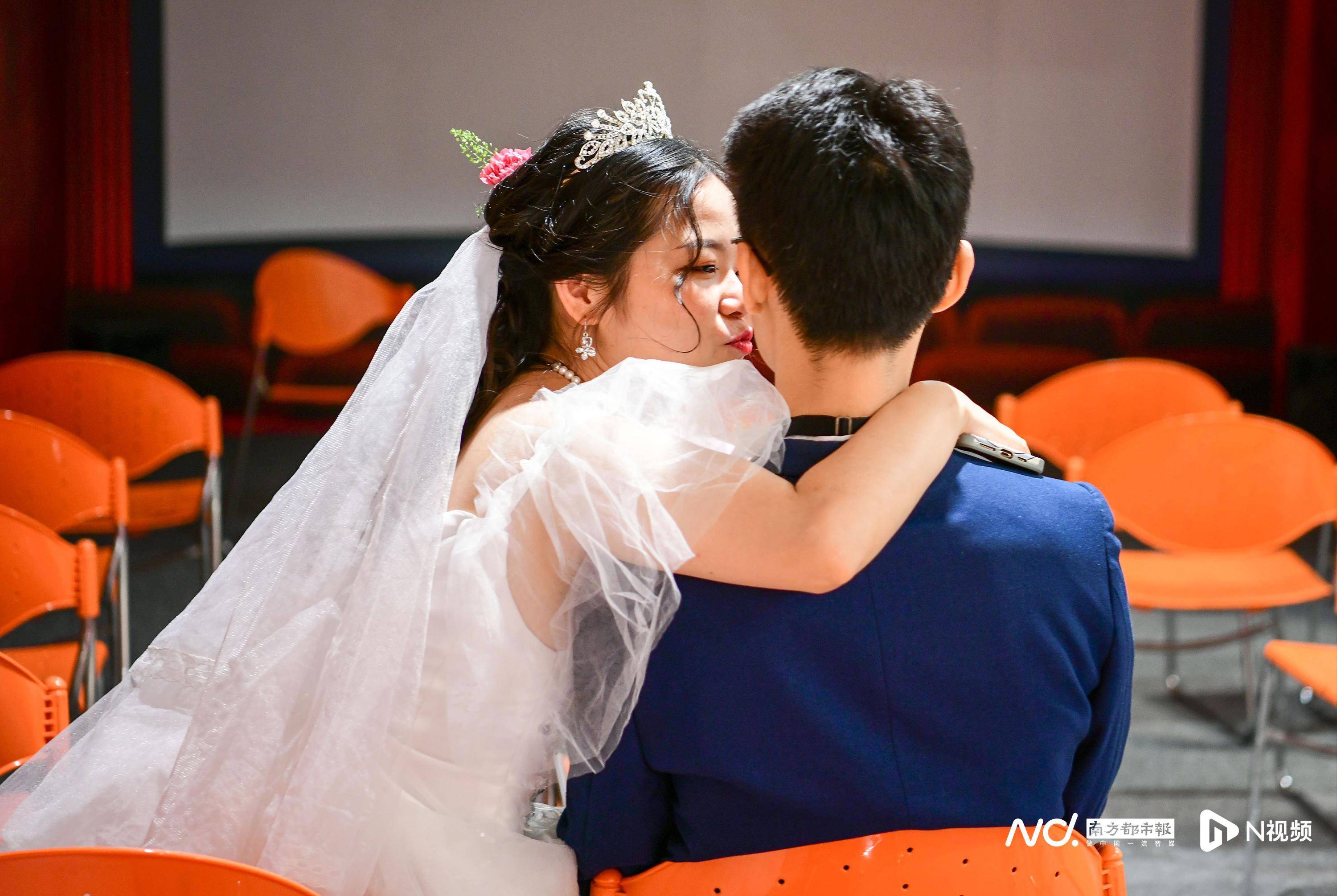 白洁少妇肉欲大战白洁少妇的肉欲之战