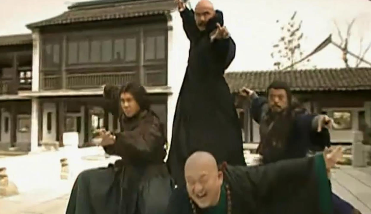四个人弄我一个要坏掉的东西四人围攻，我独自面对危机-第1张图片