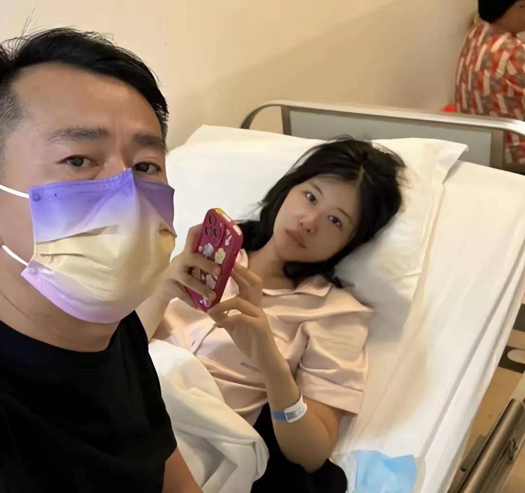 娇妻被领导抱进卧室娇妻遭遇职场风波，领导抱进卧室的背后-第2张图片