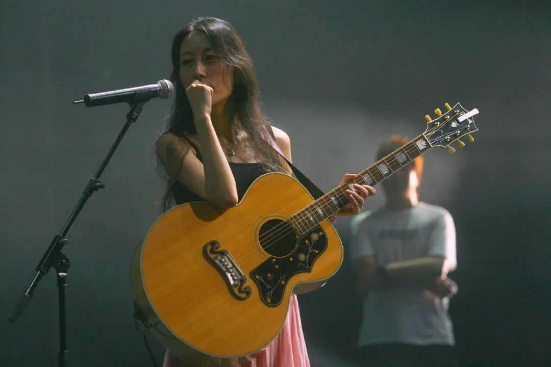 韩国女歌手排名前30韩国女歌手，音乐之花绽放的璀璨星途-第3张图片